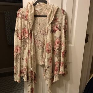 Abercrombie & Fitch Floral Cardigan